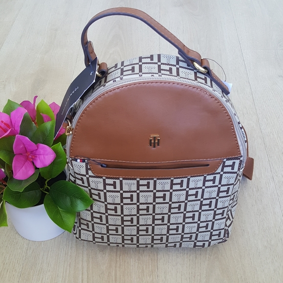 Sold! Tommy Hilfiger backpack - Picture 2 of 10